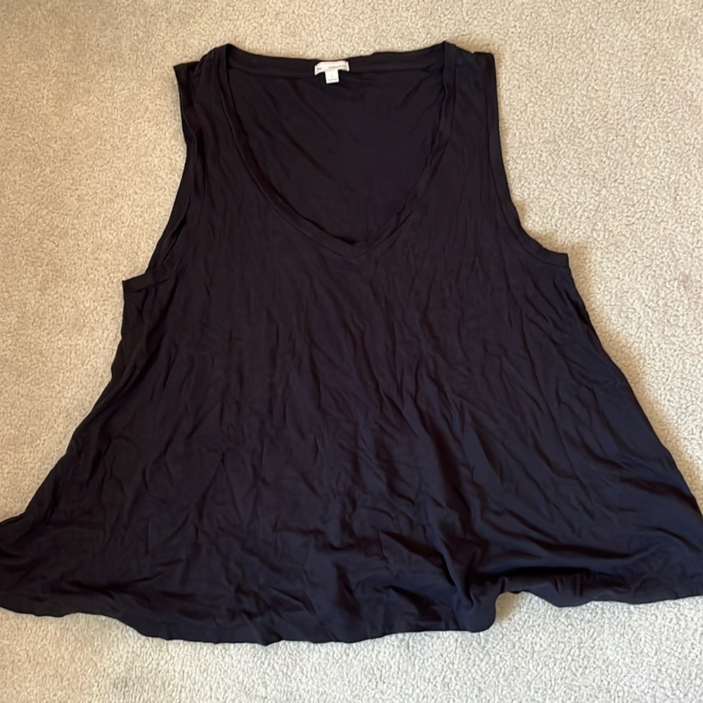 Gap black flowy tank top. Sz Large